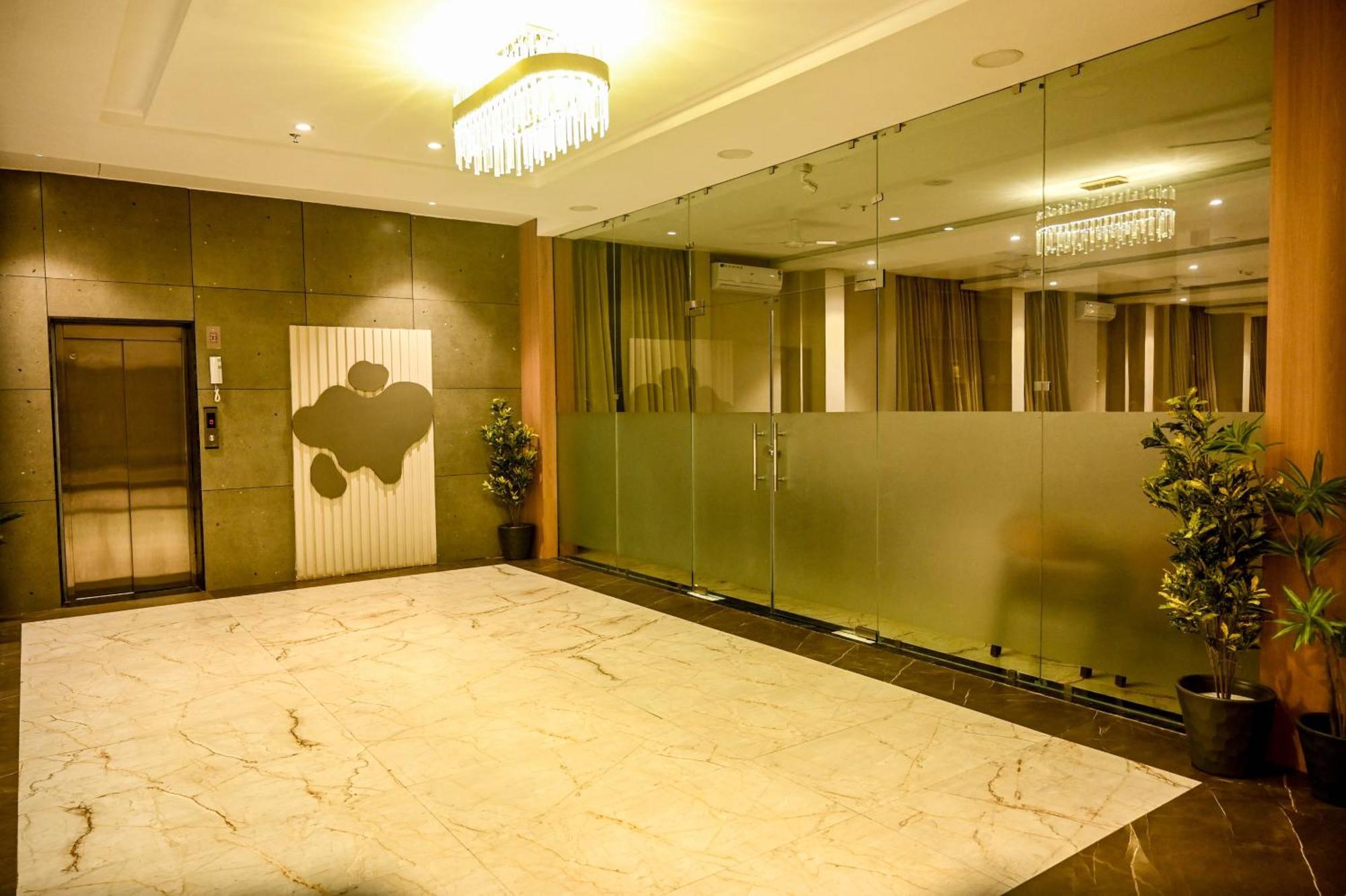 Hotel Maa Bhagwati Palace Khandwa 외부 사진