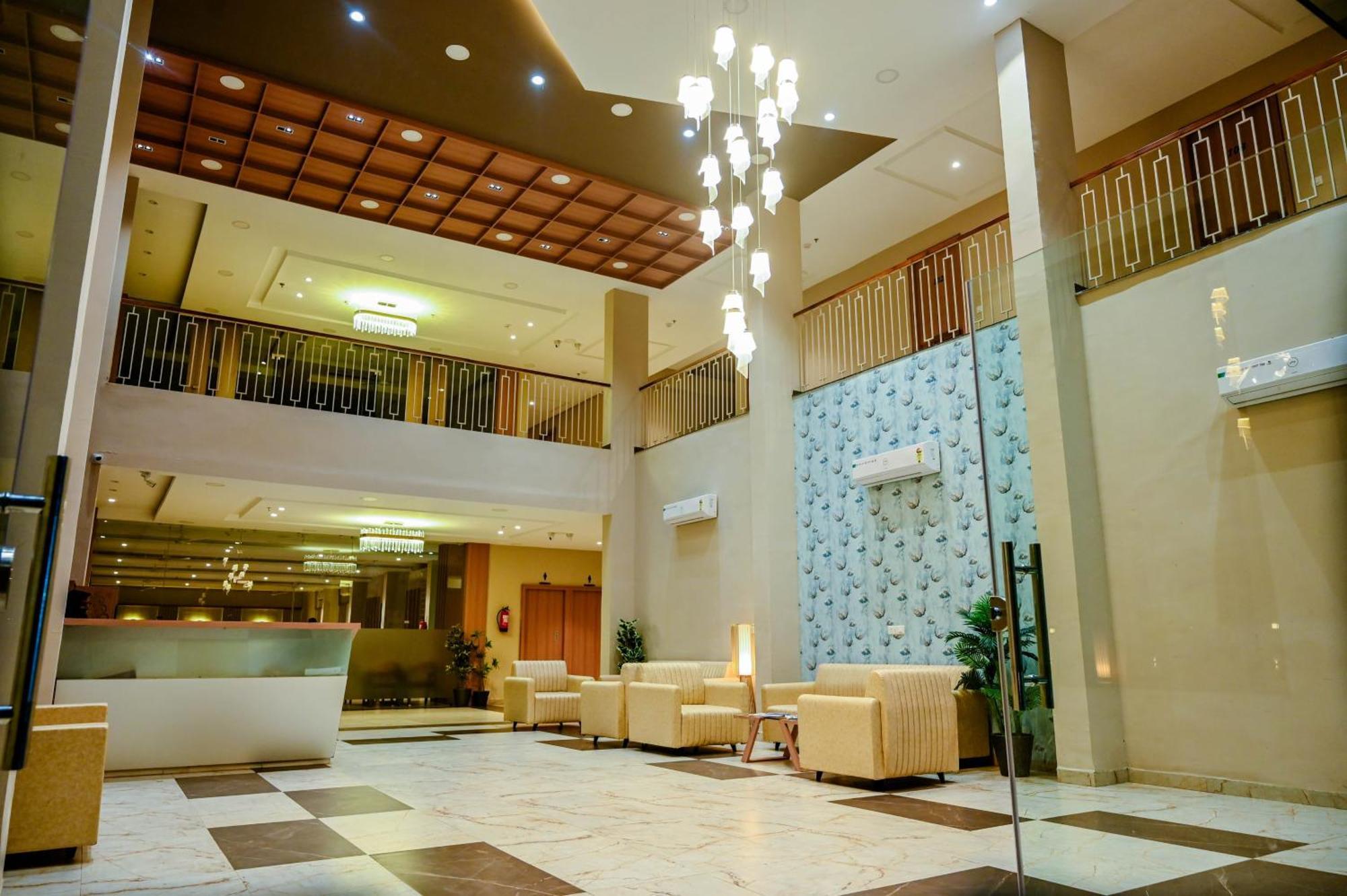Hotel Maa Bhagwati Palace Khandwa 외부 사진