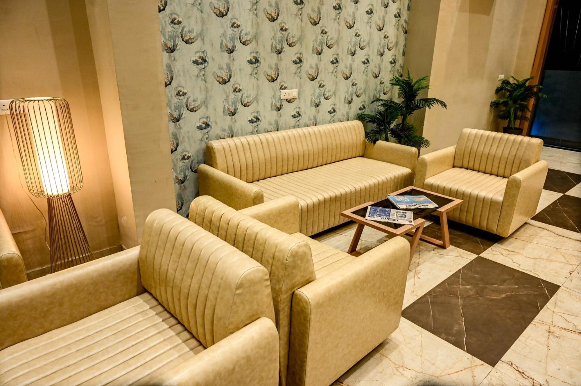 Hotel Maa Bhagwati Palace Khandwa 외부 사진