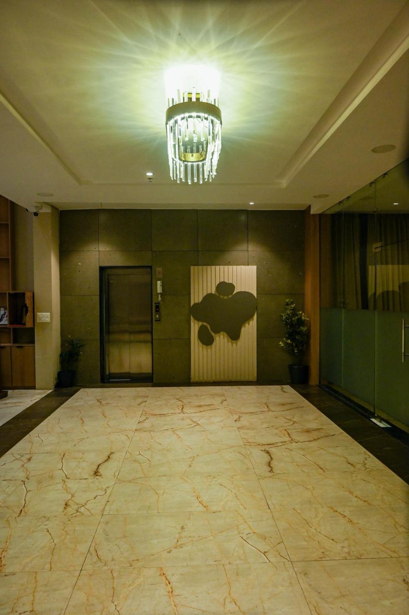 Hotel Maa Bhagwati Palace Khandwa 외부 사진